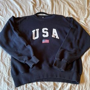 Brandy Melville USA crew neck
